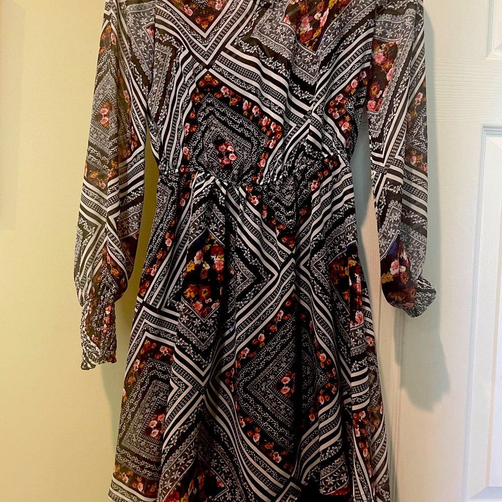 Fire Los Angeles Black multi boho. Small. Lined. 100% polyester